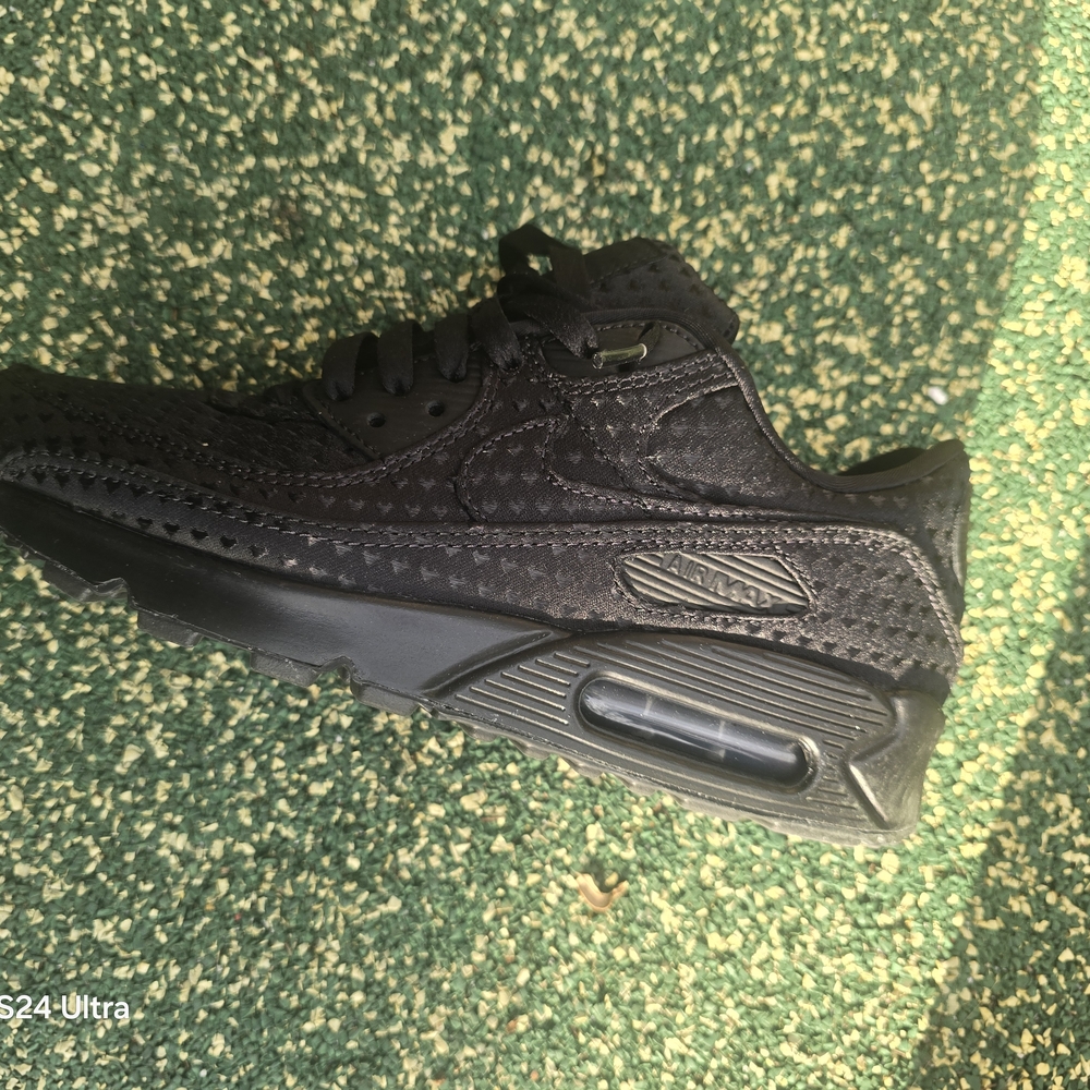 Nike Airmax 90 Black Valentine's Day Edition - Picture 2 of 7